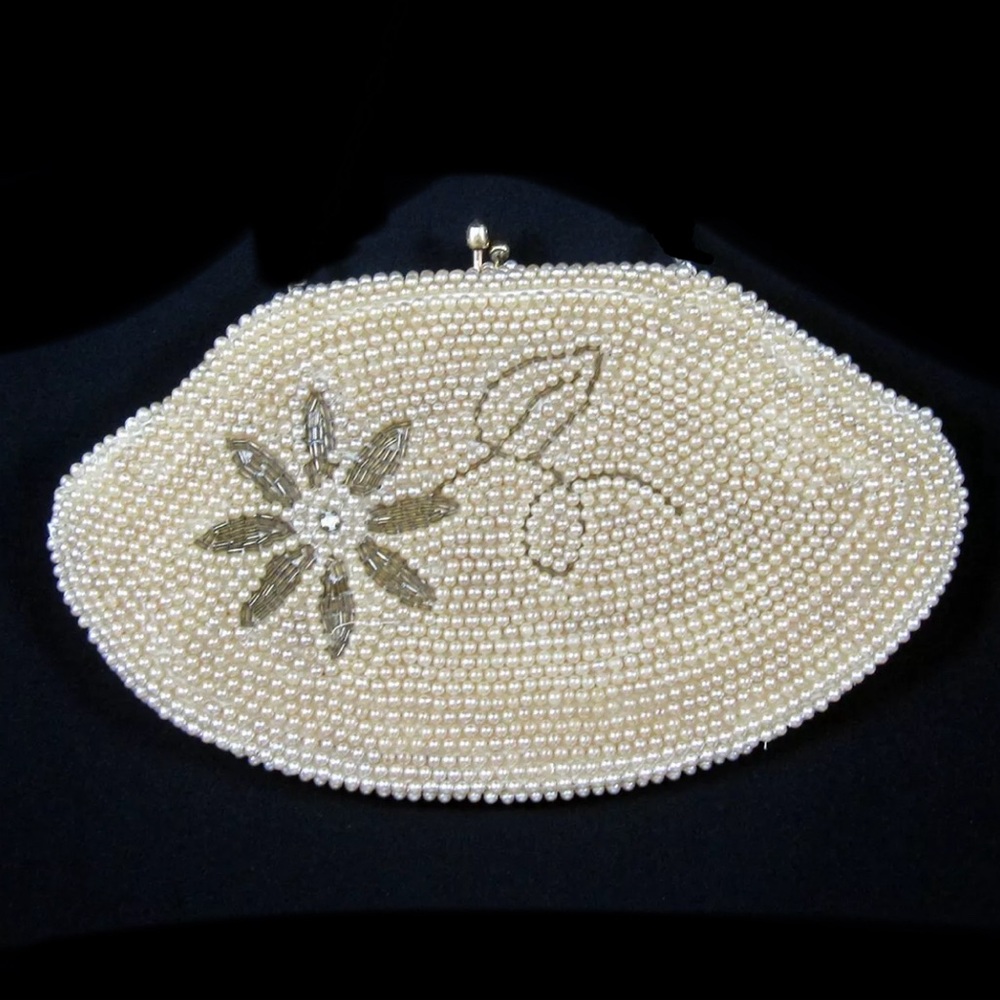 EUC- Vintage Seed Pearl Beaded Wedding / Evening Clutch